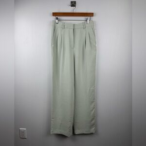 Aritzia The Effortless Pant